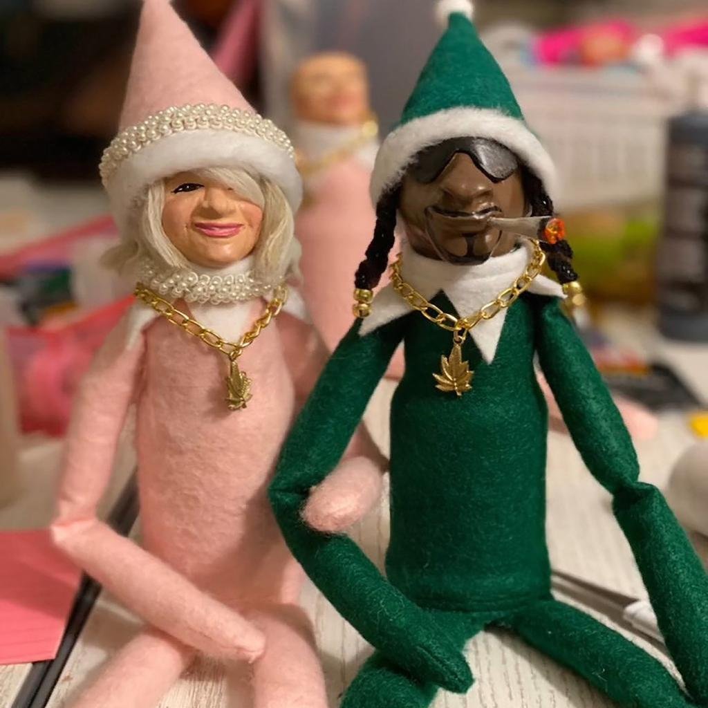 Christmas Gift Snoop On A Stoop Christmas Elf Doll